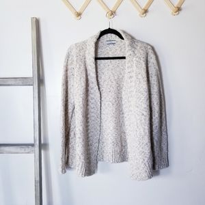 CROFT AND BARROW CREAM WITH MULTI COLORS CARDIGAN SIZE MEDIUM
